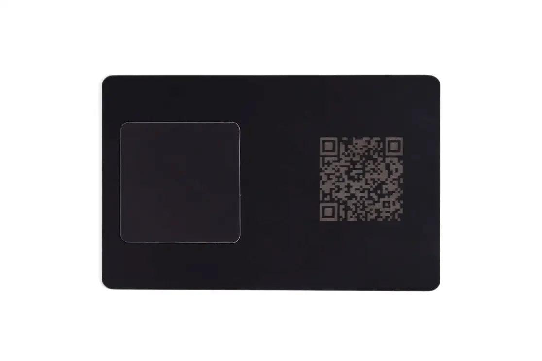 Mcard Business CI Laser
(Company-Logo & Name) aus Metall mit edler Lasergravur
