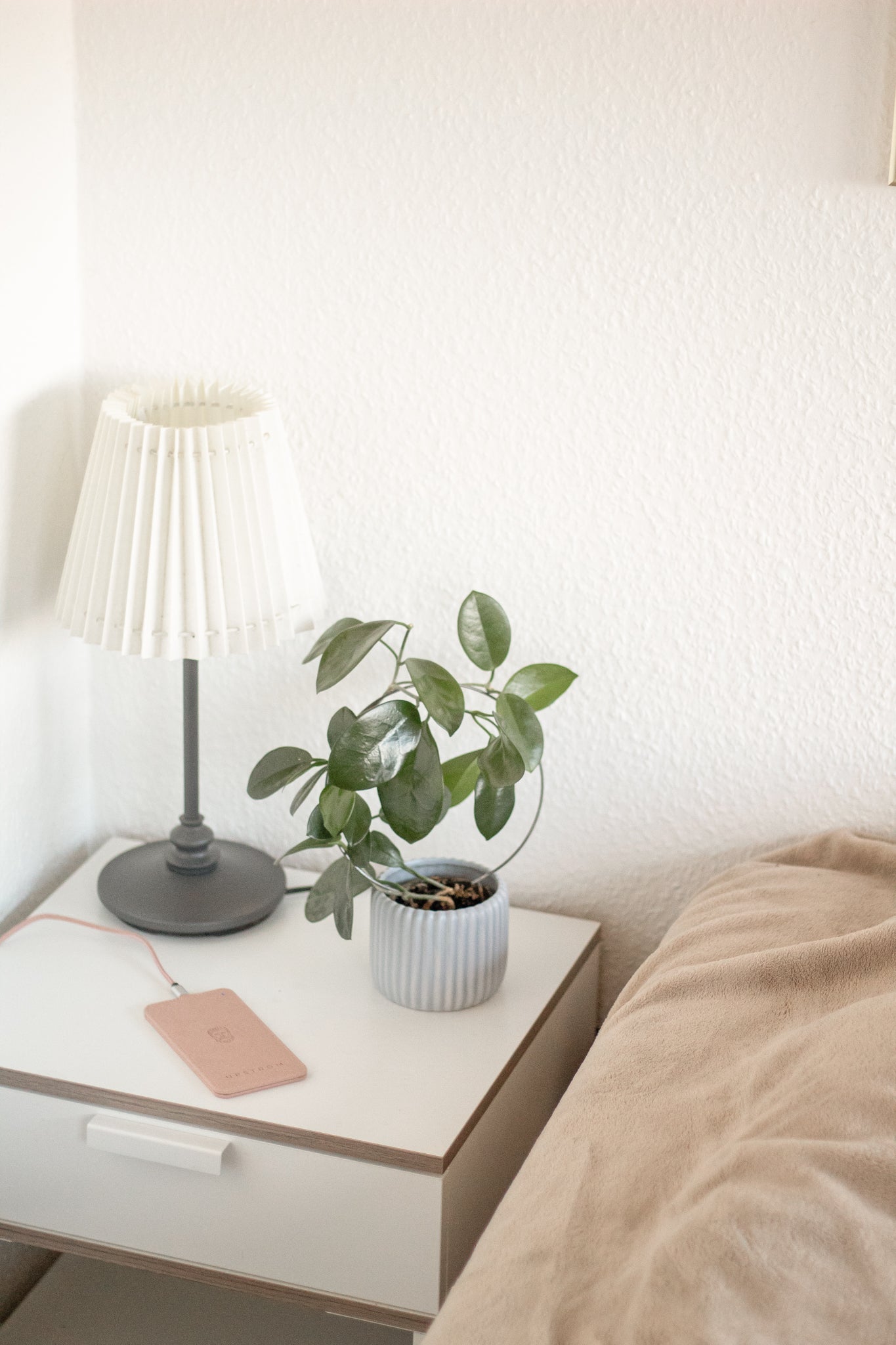 UPSTRÖM LÄDER - Wireless Charger