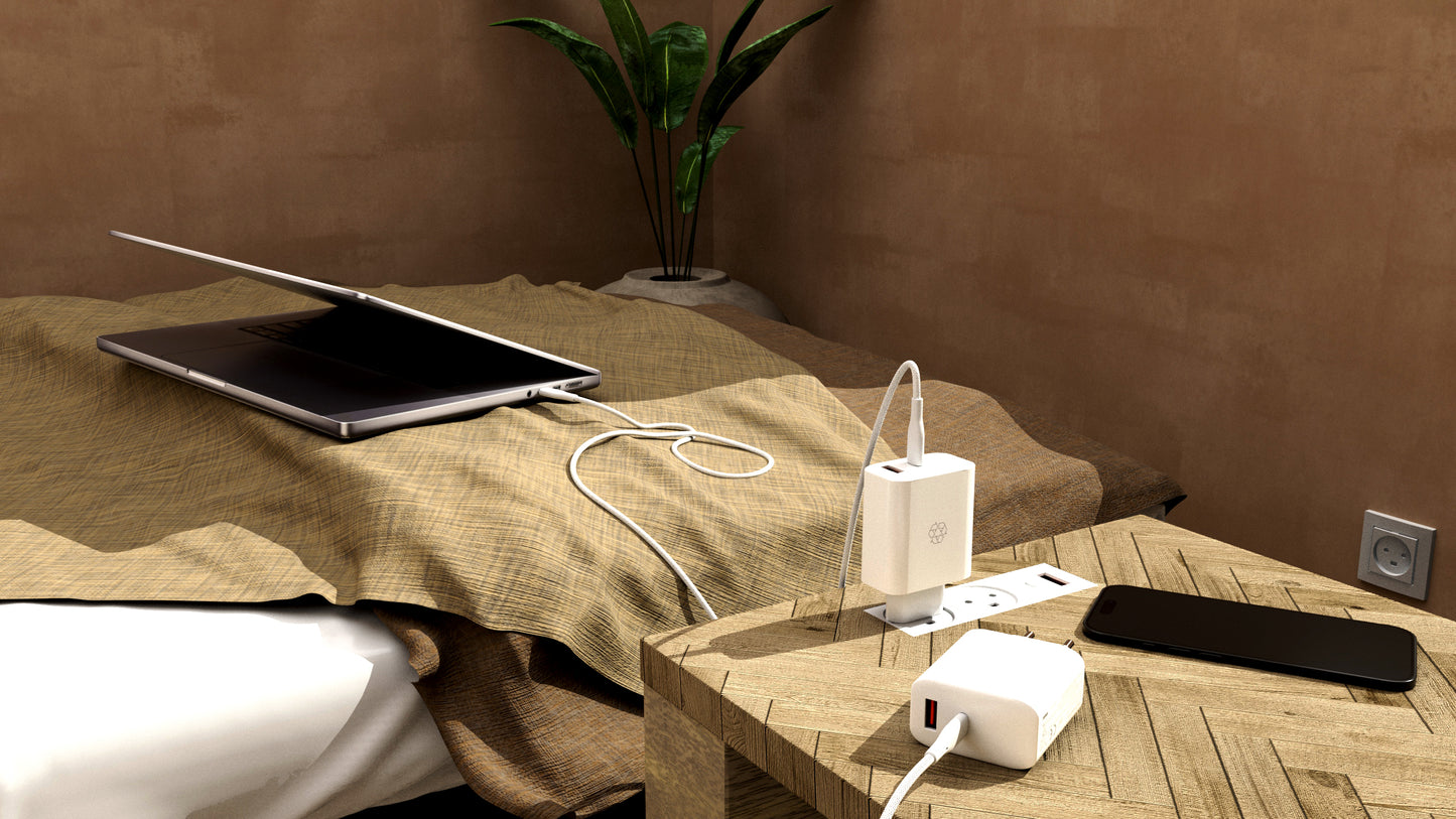 ËSSENTIALS Ladekabel 100W USB-C/USB-C 480Mbps Cable 100% Recycling white
