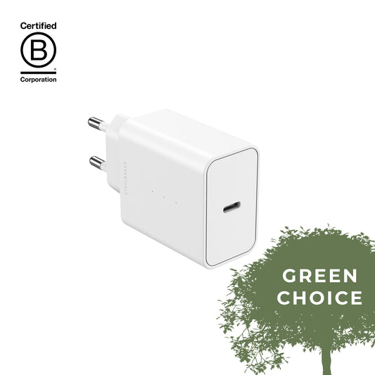 ËSSENTIALS 45W USB-C GaN-Tec Charger 100% Recycling white