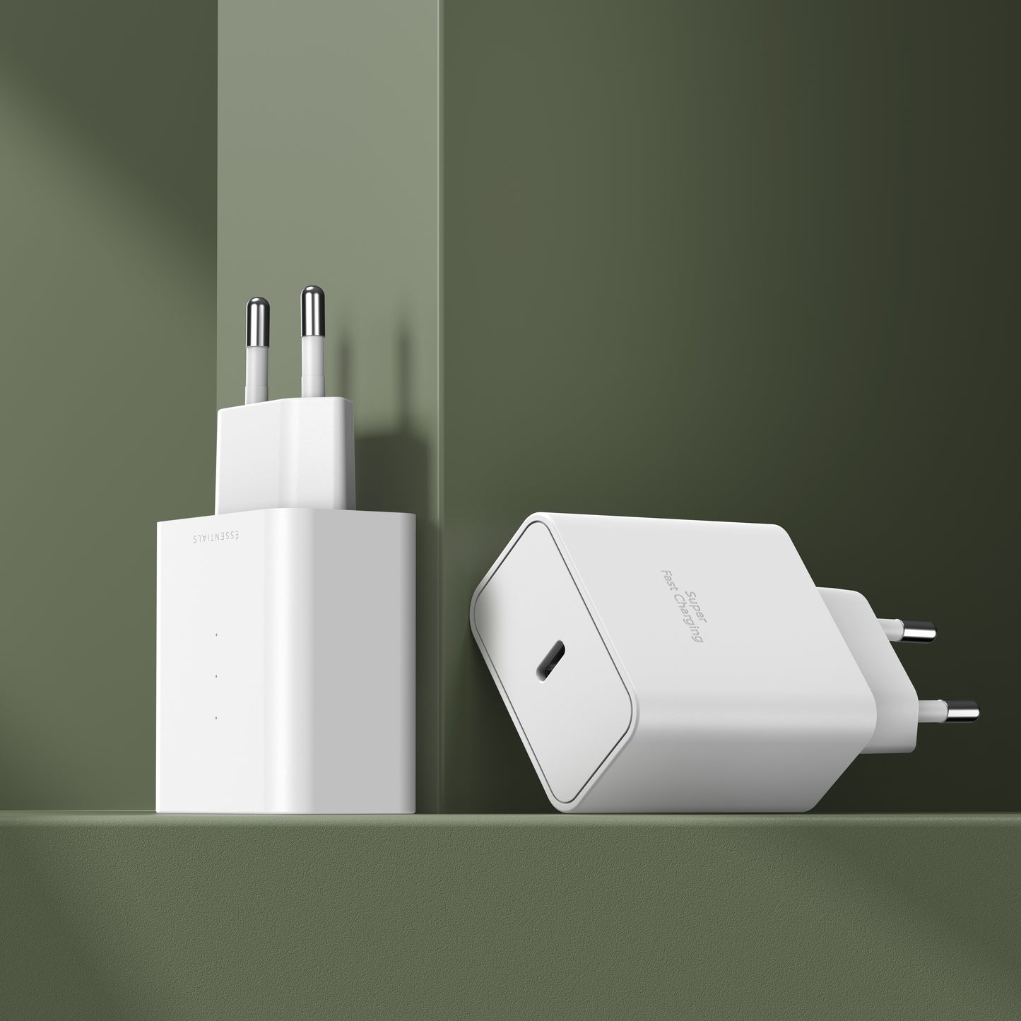 ËSSENTIALS 45W USB-C GaN-Tec Charger 100% Recycling white