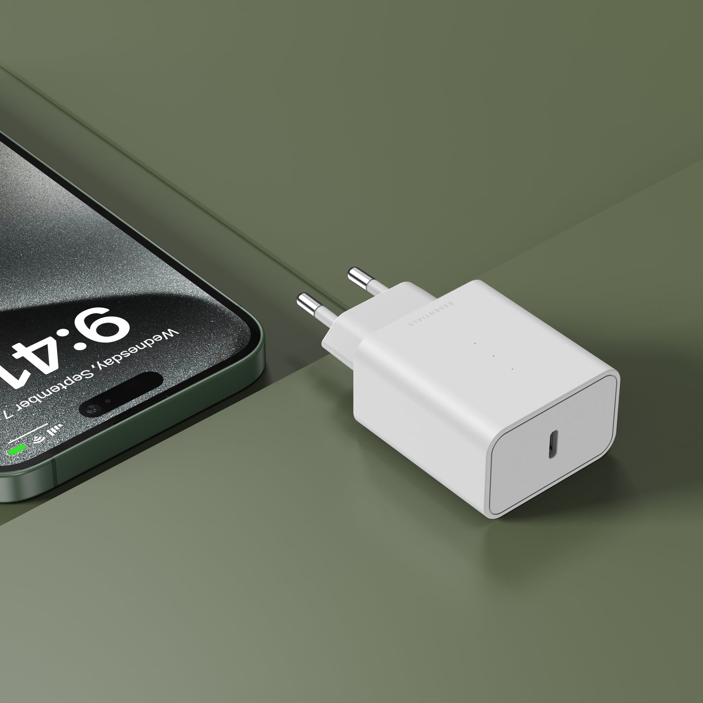 ËSSENTIALS 45W USB-C GaN-Tec Charger 100% Recycling white