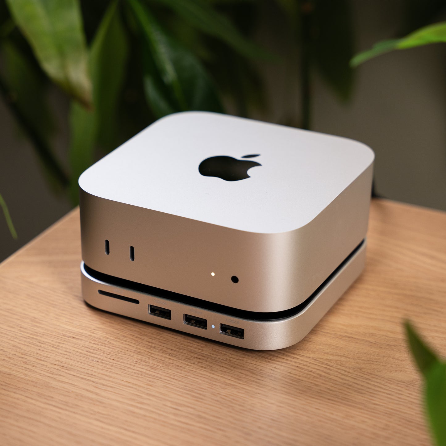 Satechi Stand Hub Mac Mini M4 with SSD Enclosure black & silver