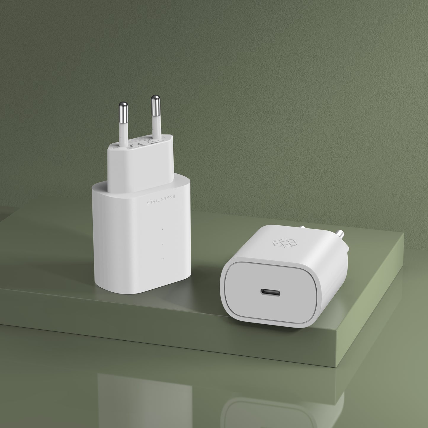 ËSSENTIALS 25W USB-C Power Adapter