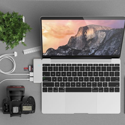 Satechi Type-C USB Passthrough Hub